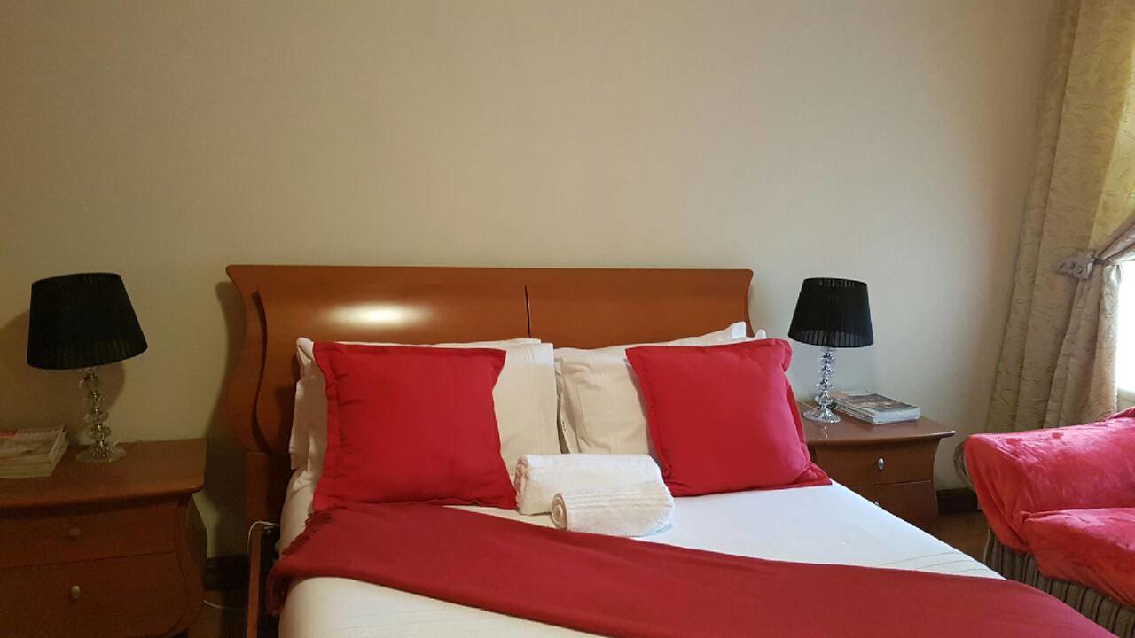 Lily White Guest House Centurion Esterno foto
