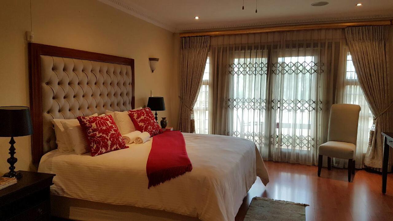 Lily White Guest House Centurion Esterno foto