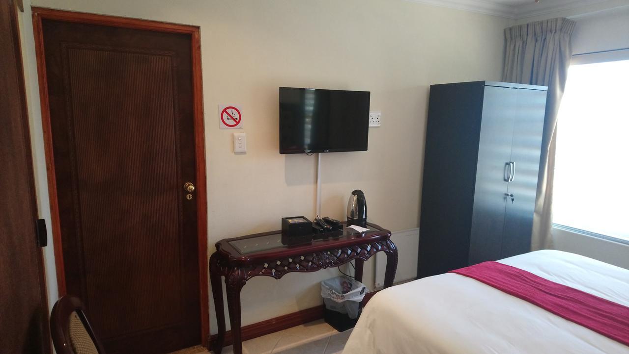 Lily White Guest House Centurion Esterno foto